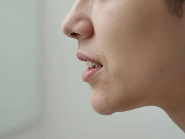 Jak poznat vyhozenou čelist a co s předkusem dělat